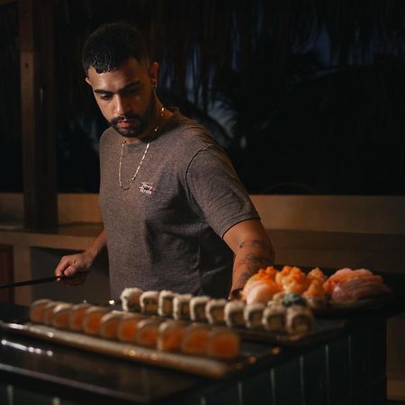Luau Hotel グアジル エクステリア 写真