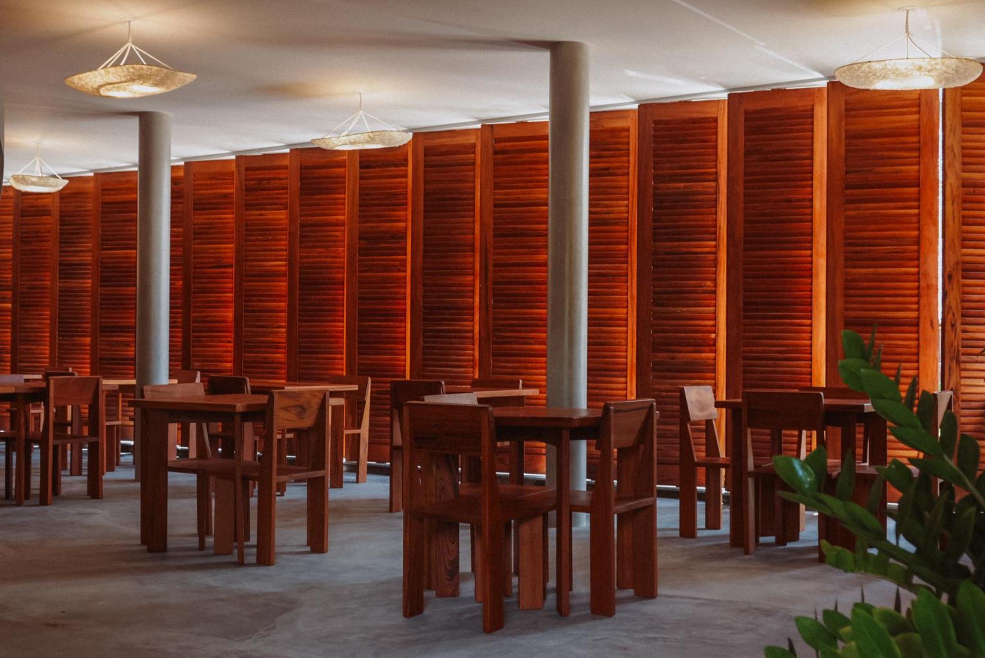 Luau Hotel グアジル エクステリア 写真