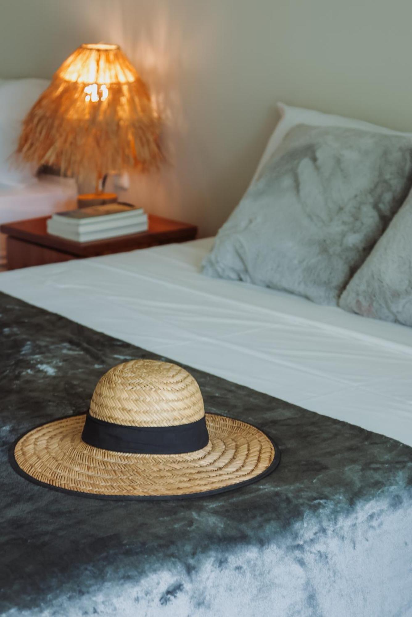 Luau Hotel グアジル エクステリア 写真