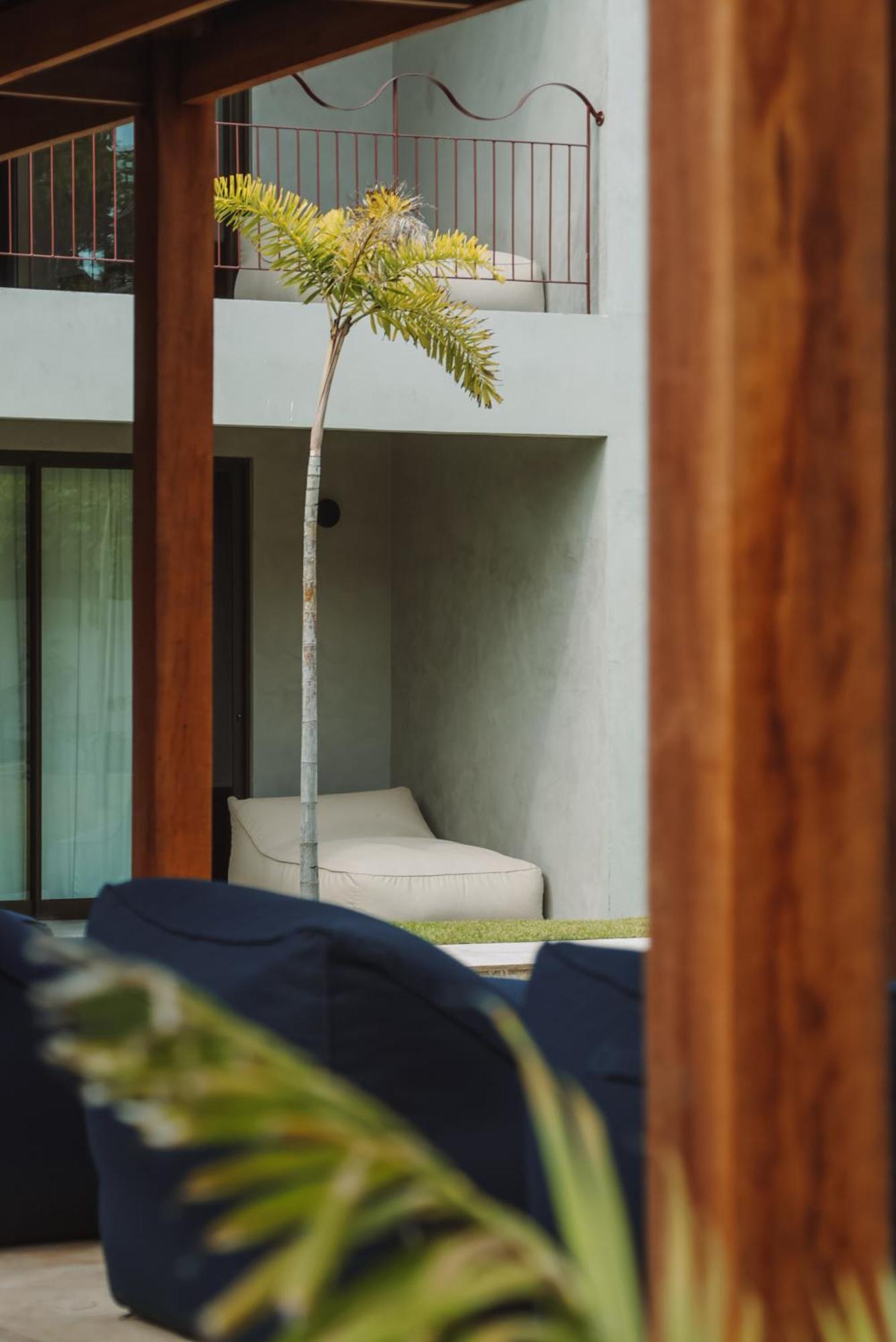 Luau Hotel グアジル エクステリア 写真